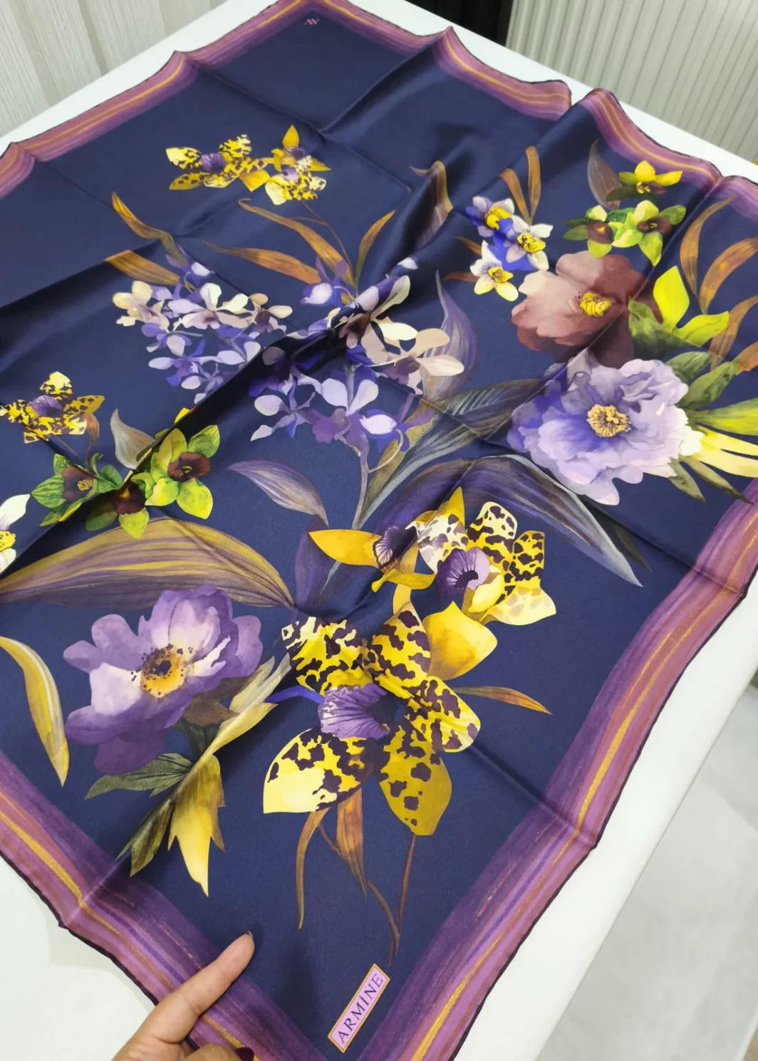 Écharpe Armine 100% Satin de Soie s24/25
