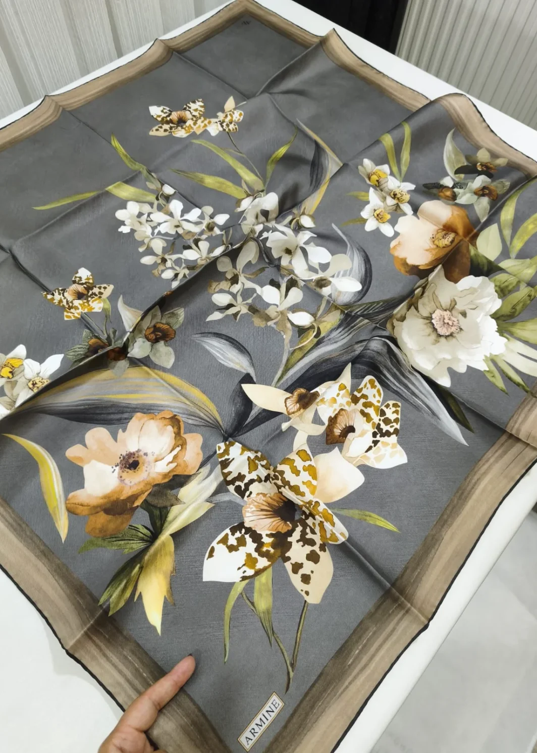 Écharpe Armine 100% Twill de Soie s24/25