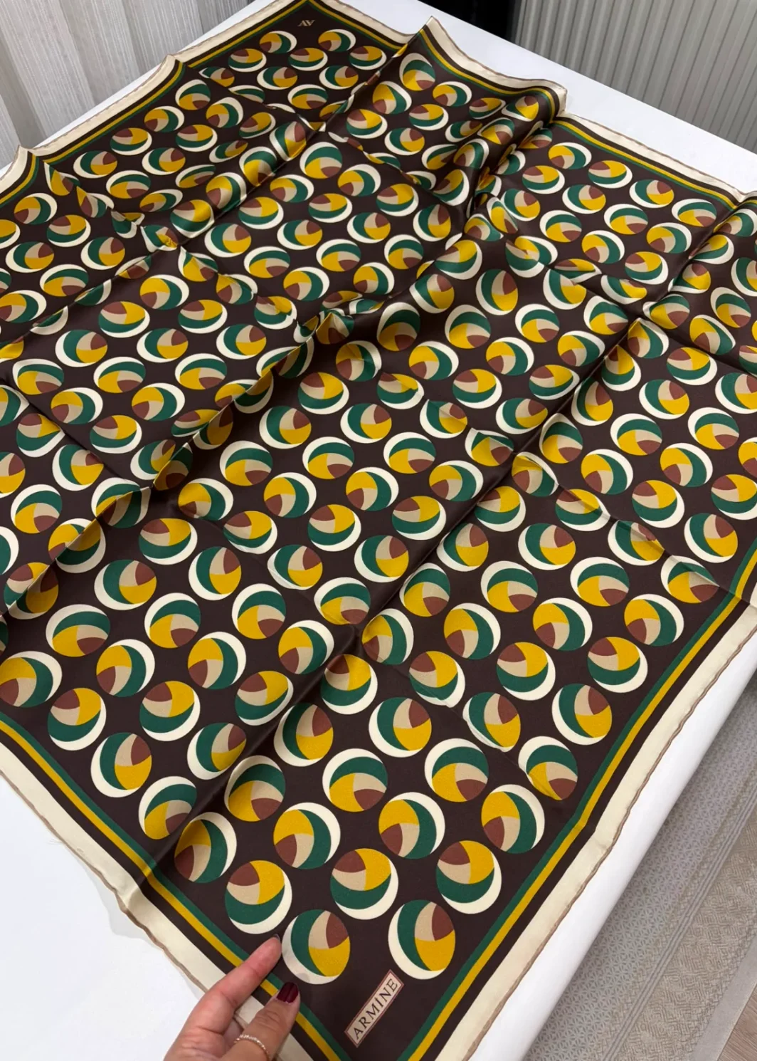 Écharpe Armine 100% Satin de Soie s24/25
