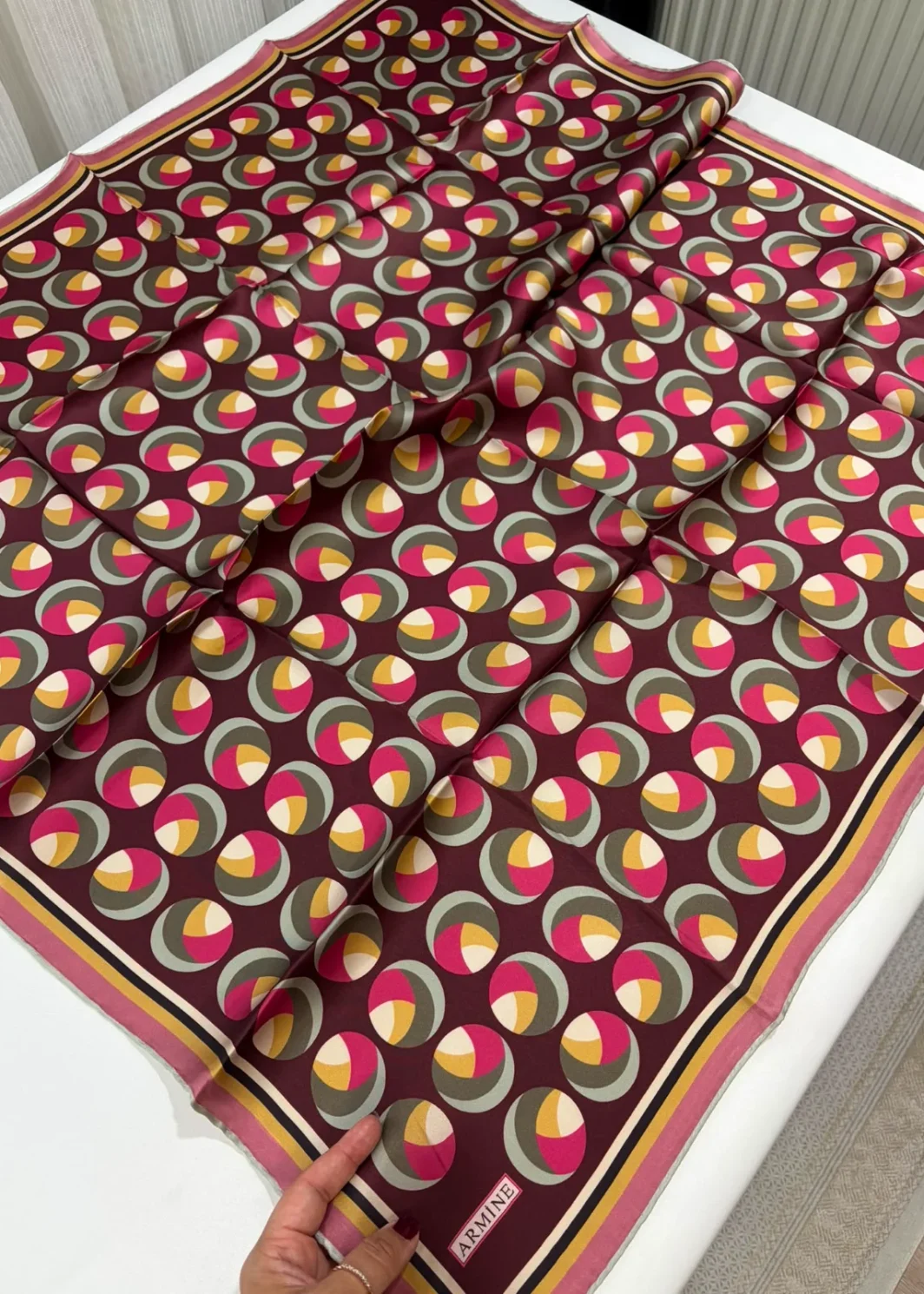 Écharpe Armine 100% Satin de Soie s24/25