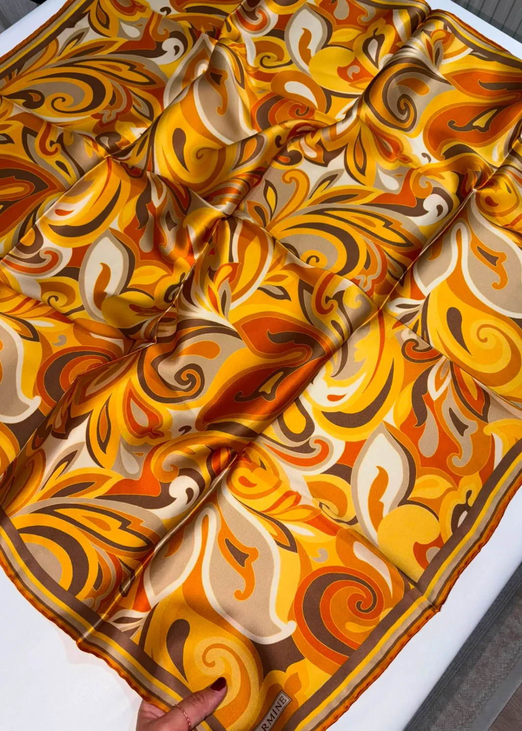 Écharpe Armine 100% Satin de Soie s25