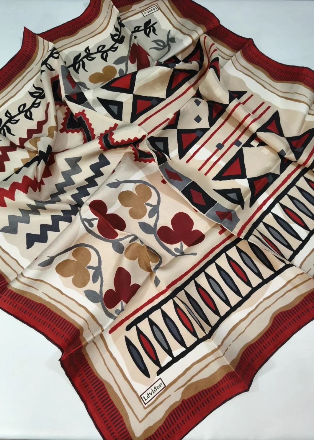 Écharpe Levidor – 100% Twill de Soie Collection 2026