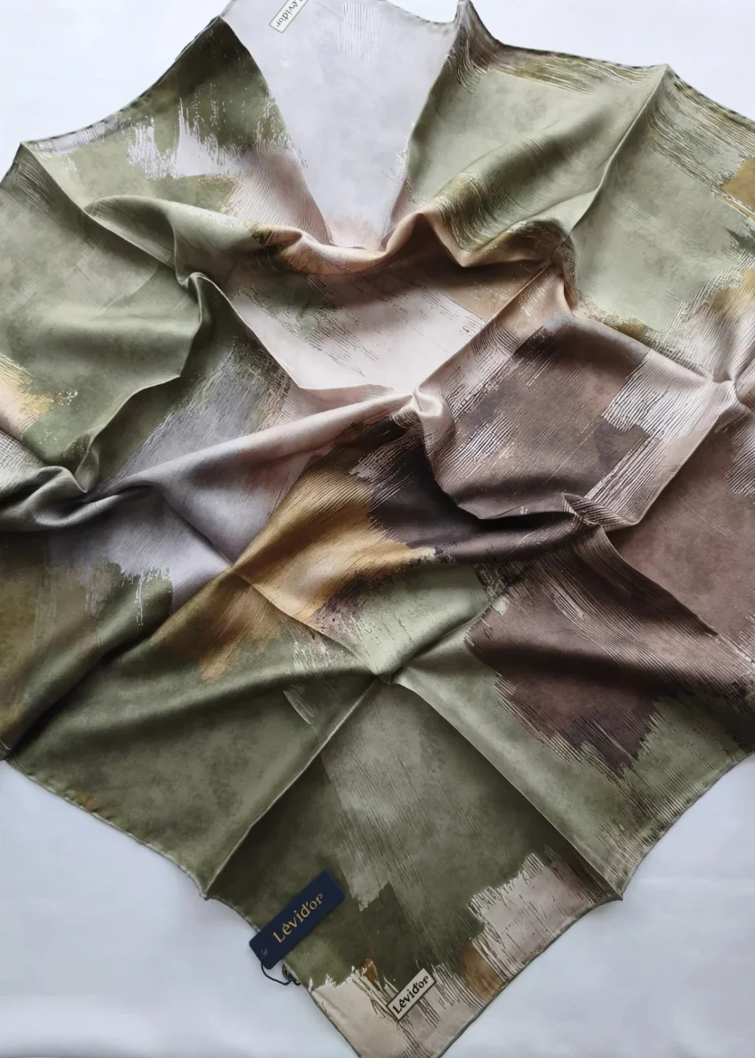 Écharpe Levidor – 100% Twill de Soie Collection 2026