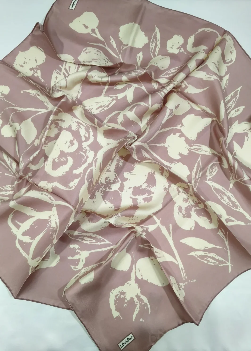 Écharpe Levidor – 100% Twill de Soie Collection 2026