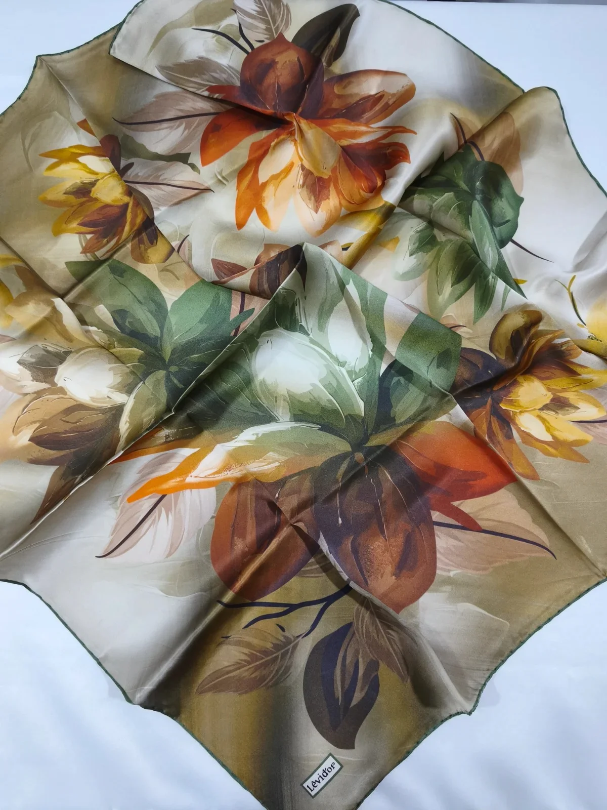 Écharpe Levidor – SURA IPEK Collection 2026